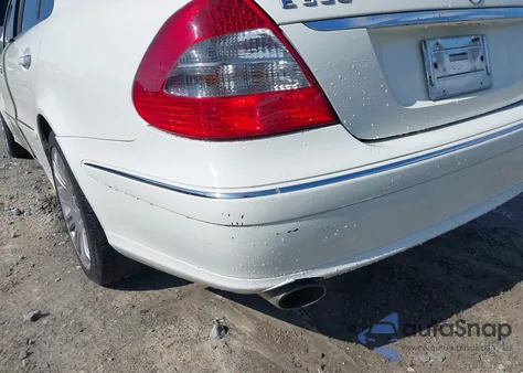 2008 Mercedes-Benz E 350 4Matic z USA, uszkodzony, nr VIN WDBUF87X38B201939